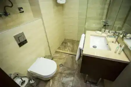 Corner Inn - 8