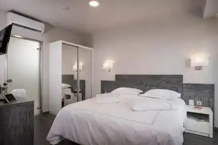 Bio Suites - 126