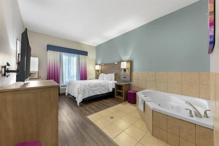 Best Western Plus San Antonio East Inn & Suites - 37
