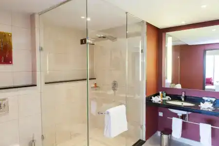 Hilton Warsaw City - 43