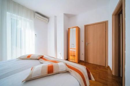 Pervanovo with Free Parking - 265