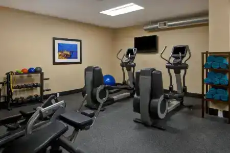 Four Points by Sheraton - 25