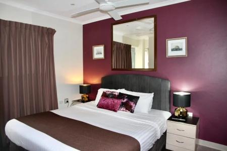 Mariners Court - 42