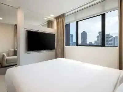 Novotel Living Orchard - 38