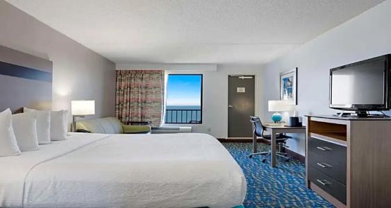 Best Western Plus Holiday Sands Inn & Suites - 66