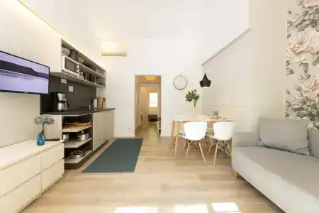 Little Suite - 74