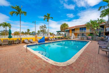 Quality Inn & Suites Airport - Cruise Port Hollywood - 17