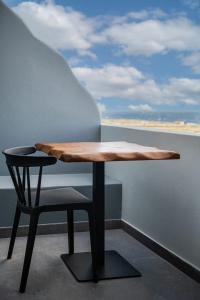 Volcanic Arc Suites - 63