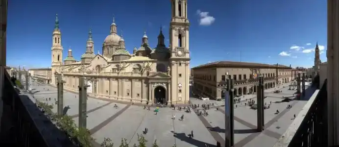 Pilar Plaza - 92