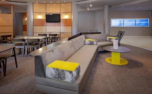 SpringHill Suites by Marriott - 6