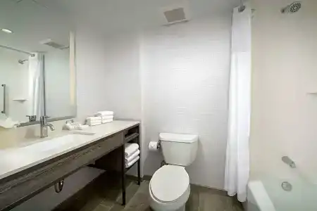 Hilton Garden Inn Miami Brickell South - 48