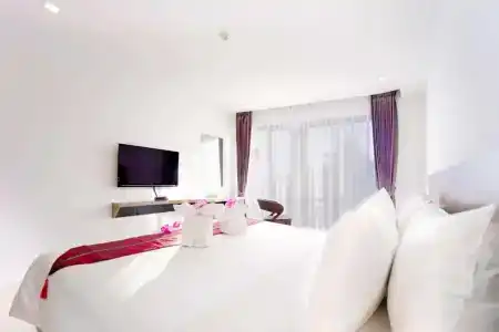 Phoenix Karon Beach - 56