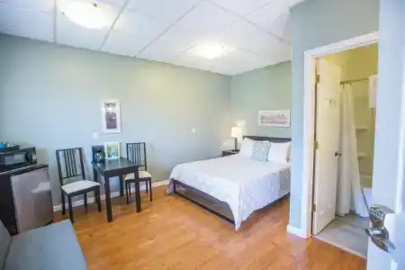 Trailhead Lodging - 3