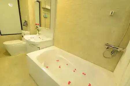 Bella Rosa & Spa - 8