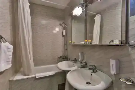 Villa Velzon Guesthouse - 75