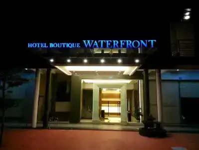 WaterFront Boutique - 0