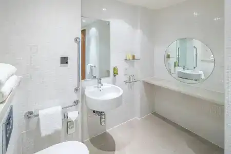 DoubleTree by Hilton Manchester Piccadilly - 10