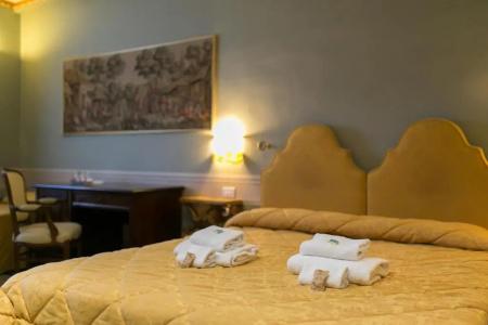 I Portici Boutique - 12