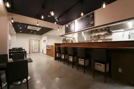 Roots Hostel - 16