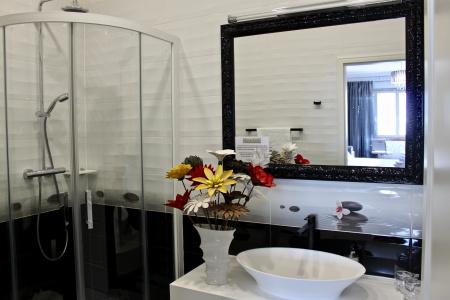 Galeria Valeria Seaside Downtown - MAG Quaint & Elegant Boutiques - 37