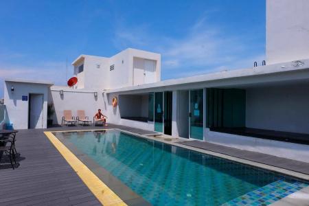 iCheck inn Central Patong - 17
