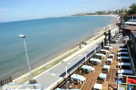 Side Beach Club - 9