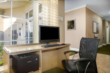 La Quinta by Wyndham Austin Southwest - 2