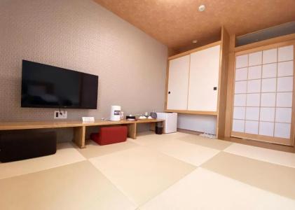 Hanafuji Inn - 1