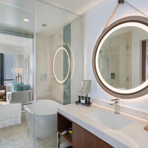 Hyatt Centric Waikiki Beach - 29