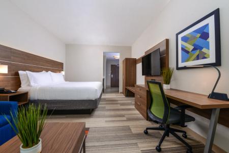 Holiday Inn Express & Suites - St. Petersburg - Madeira Beach, an IHG - 42