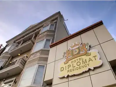 Diplomat Residency - 10