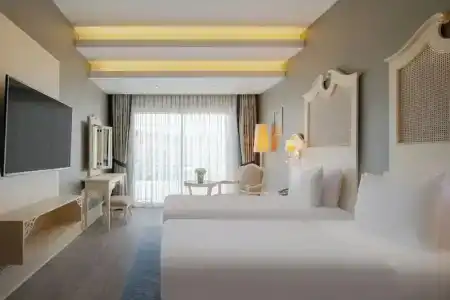 DoubleTree by Hilton Cesme Alacati Beach Resort - 22