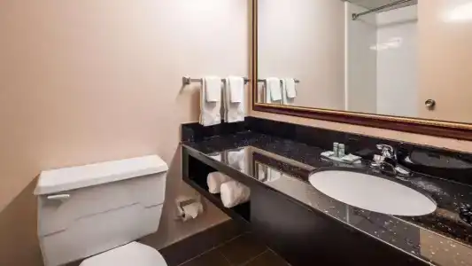 Best Western Riverside Inn - 42