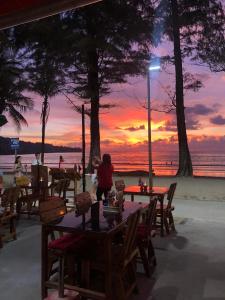 Deng's kamala beach Guesthouse - 20