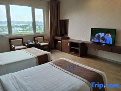 Halong Harbour - 24