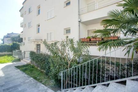 Garden Apartment - 145