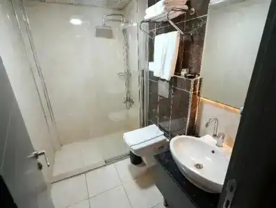 A Palace Suites - 106