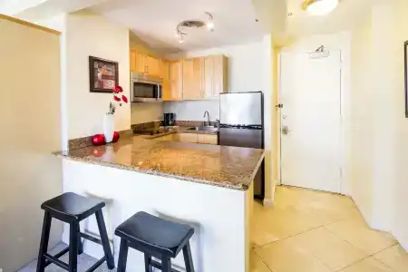 Castle Waikiki Grand - 19