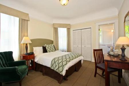 Parker Guest House - 16