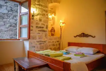 Old Town Youth Hostel - 3
