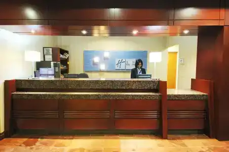 Monte Carlo Inn - 24