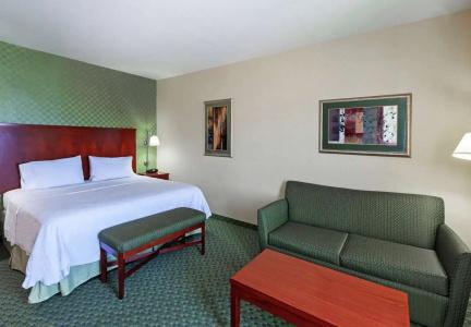 Hampton Inn & Suites West - 83