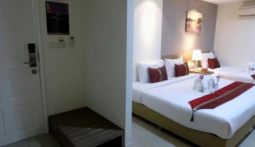 Baron Residence Bangkok - 26