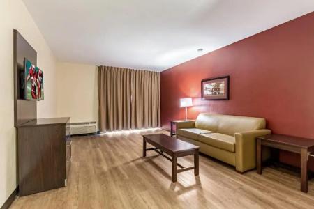 Red Roof Inn Plus+ & Suites Houston – Iah Airport Sw - 54