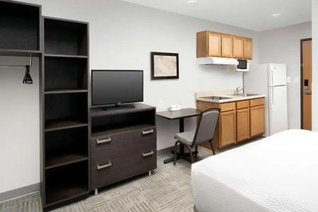 WoodSpring Suites - 26