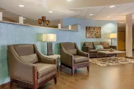 Comfort Suites - 17