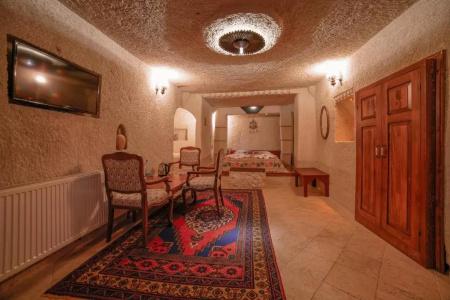 Local Cave House - 33