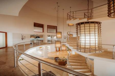 The Bannister & Yacht Club by Mint - 13