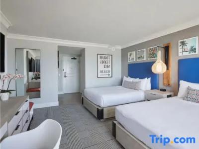 The Waterfront Beach Resort, A Hilton - 150