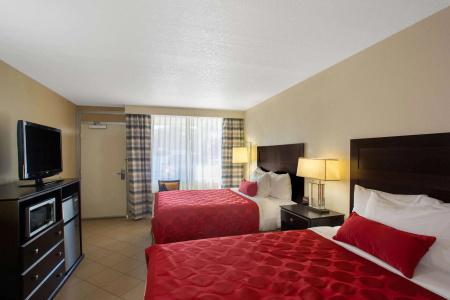 Ramada by Wyndham Venezia - 3